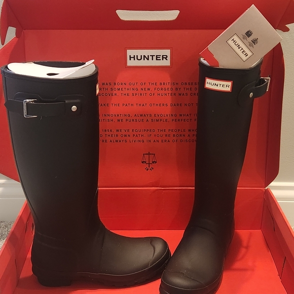 Hunter Shoes - Hunter Black Women's Winter & Rain Boots